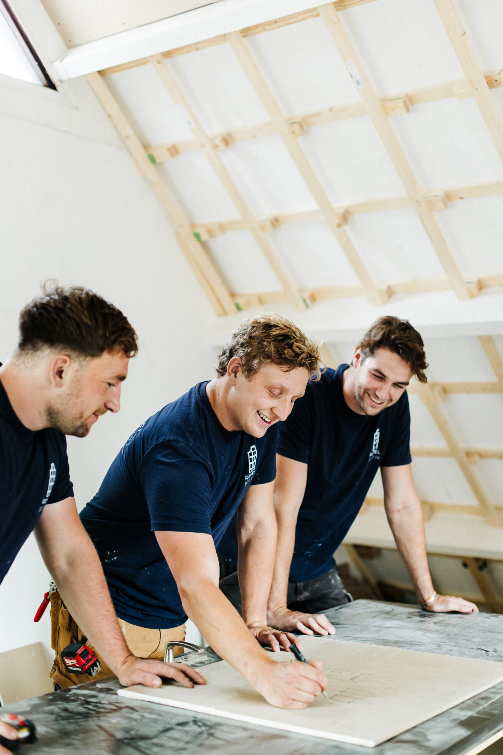 Richel Bouw moderniseert een badkamer in een woning in Amsterdam.